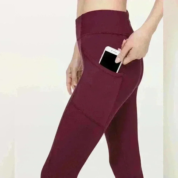 Lululemon Tight Stuff Tight II 25" size 4 like new condition 
Deep Ruby - Picture 3 of 16